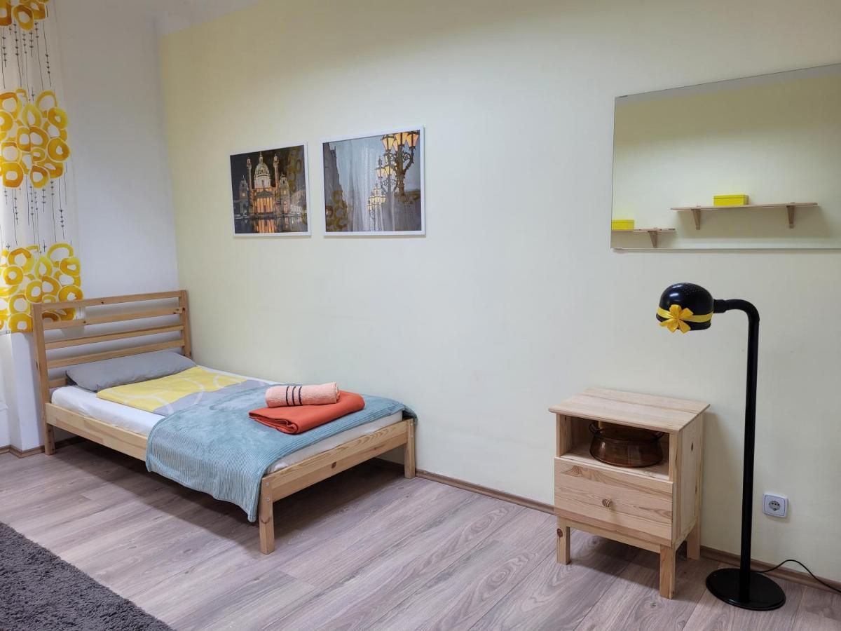 Budget Near Prater Appartement *